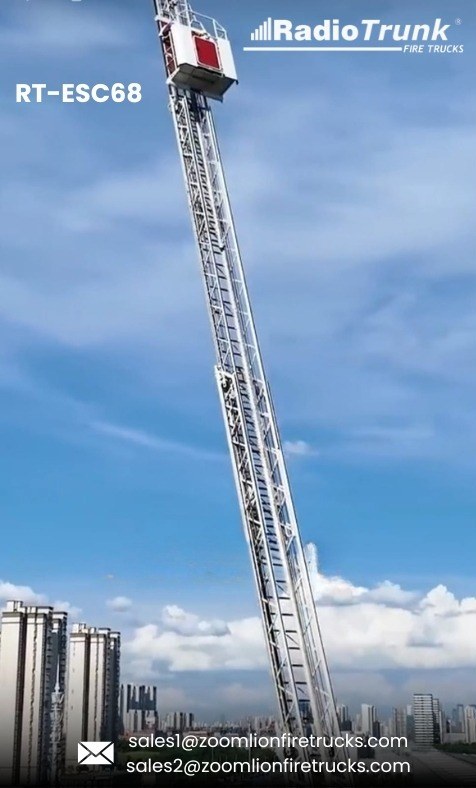 Miniatura RT-ESC68 Escalera elevada al máximo — 68 metros